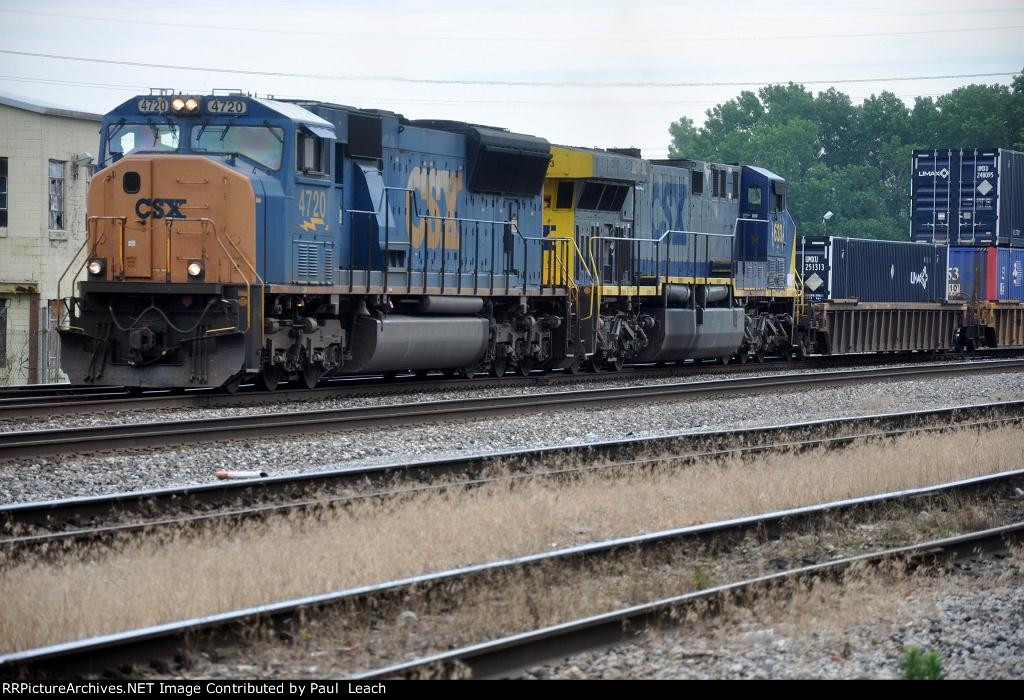 Intermodal rolls west